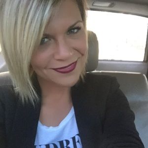 Meet your Posher, Stacy